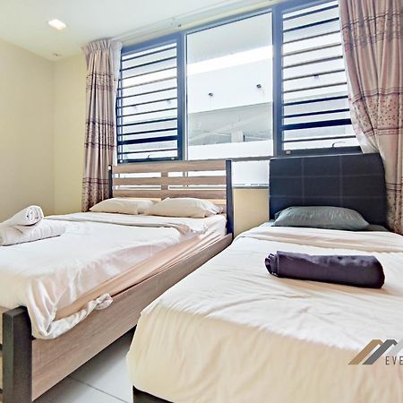 Marina Times Square Homestay By Evernent Miri Bagian luar foto
