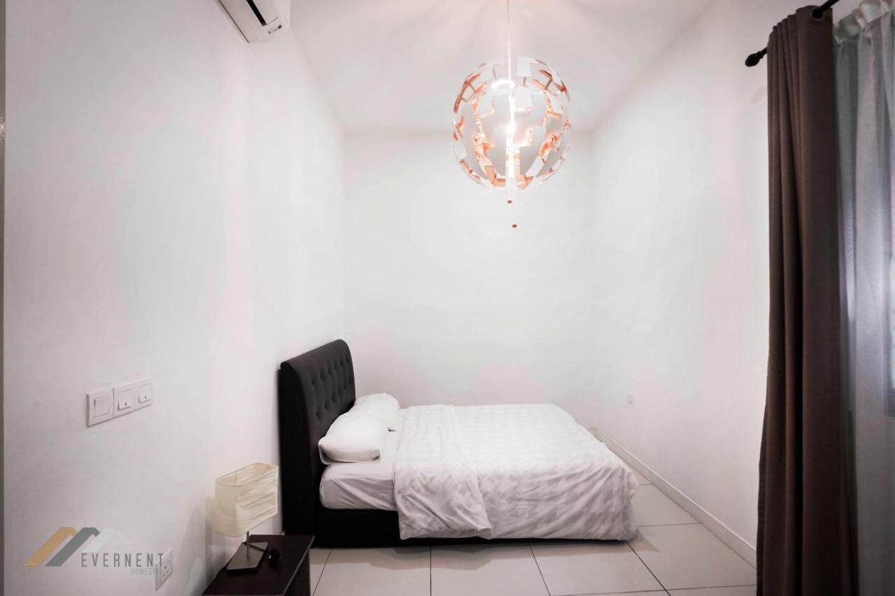 Marina Times Square Homestay By Evernent Miri Bagian luar foto