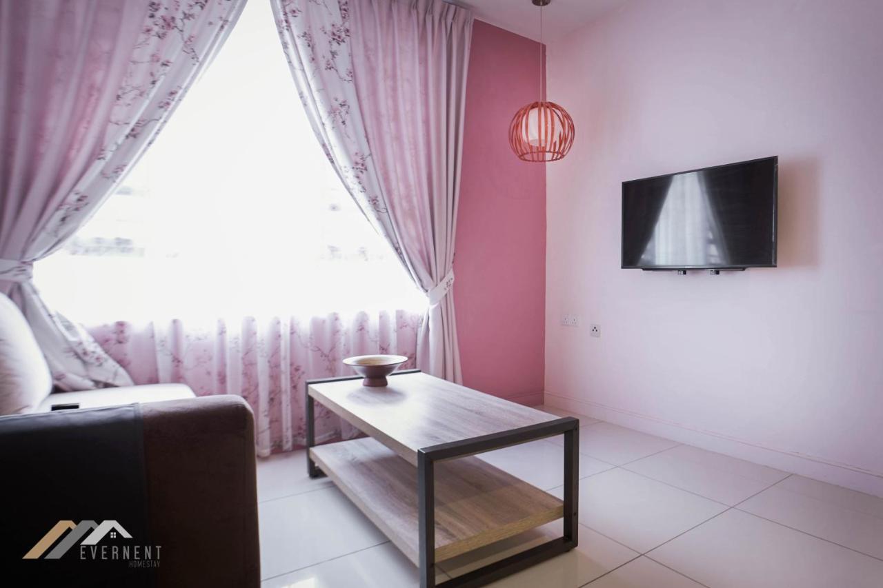 Marina Times Square Homestay By Evernent Miri Bagian luar foto